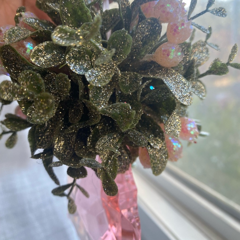 Mistletoe. New without box. Pink coquette styke - Picture 5 of 6